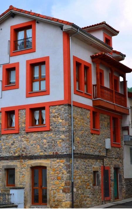Apartamentos El Pigazu Onís Екстериор снимка