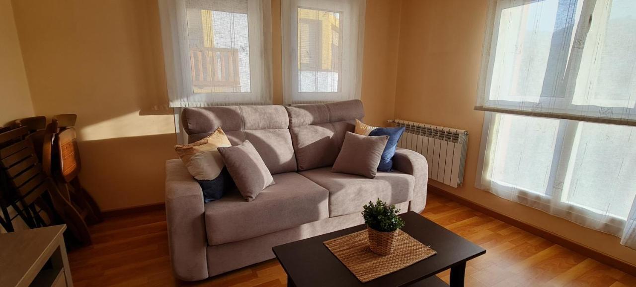 Apartamentos El Pigazu Onís Екстериор снимка
